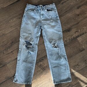 Altar'd State Light Gray Distressed Straight Leg Jeans
